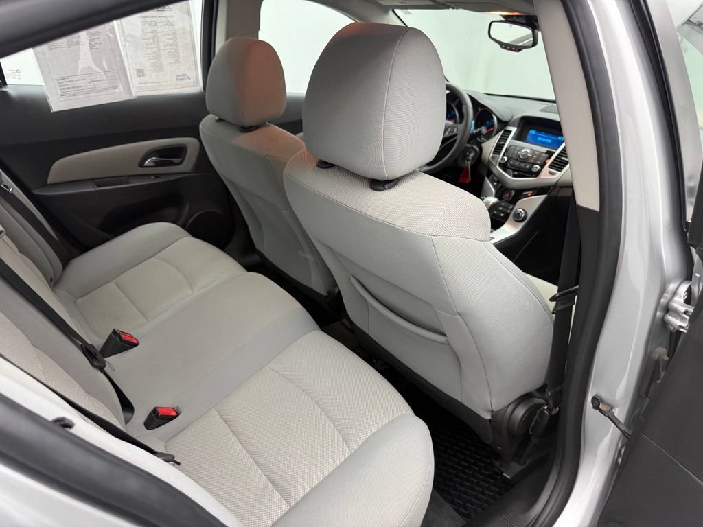 Used 2016 Chevrolet Cruze LT FWD image 37