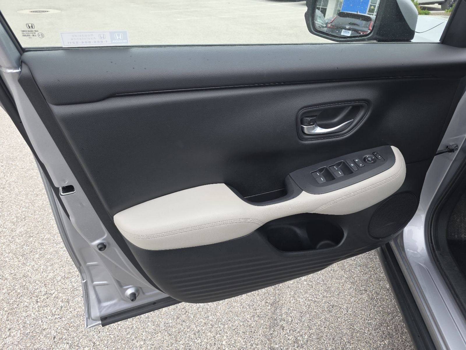 Certified 2024 Honda HR-V LX image 24
