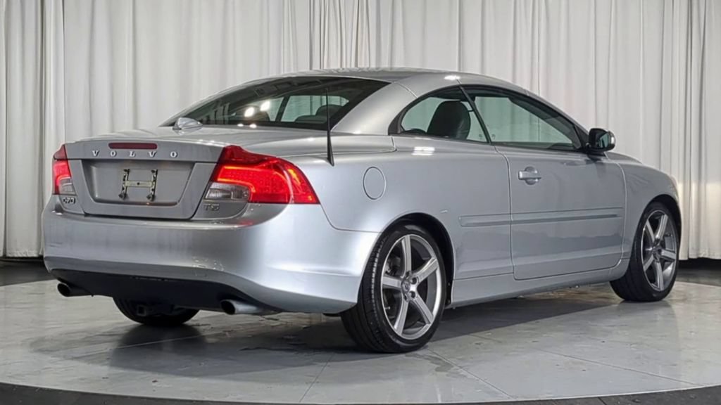 Used 2011 Volvo C70 T5 FWD image 9