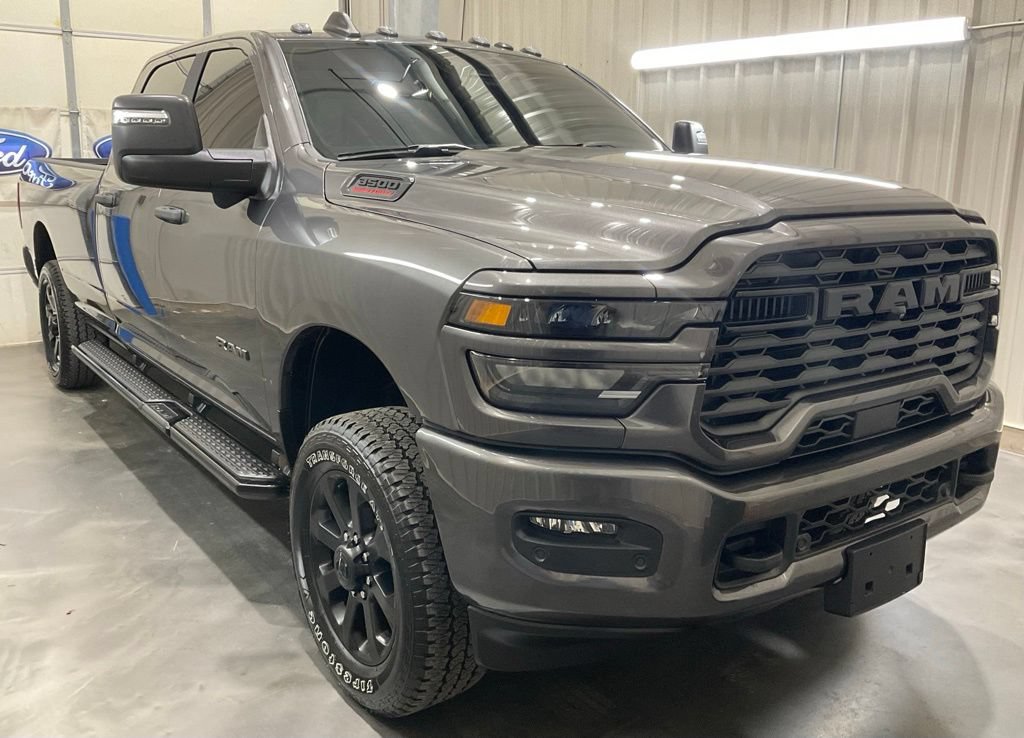 Used 2025 RAM 3500 Big Horn AWD/4WD image 2