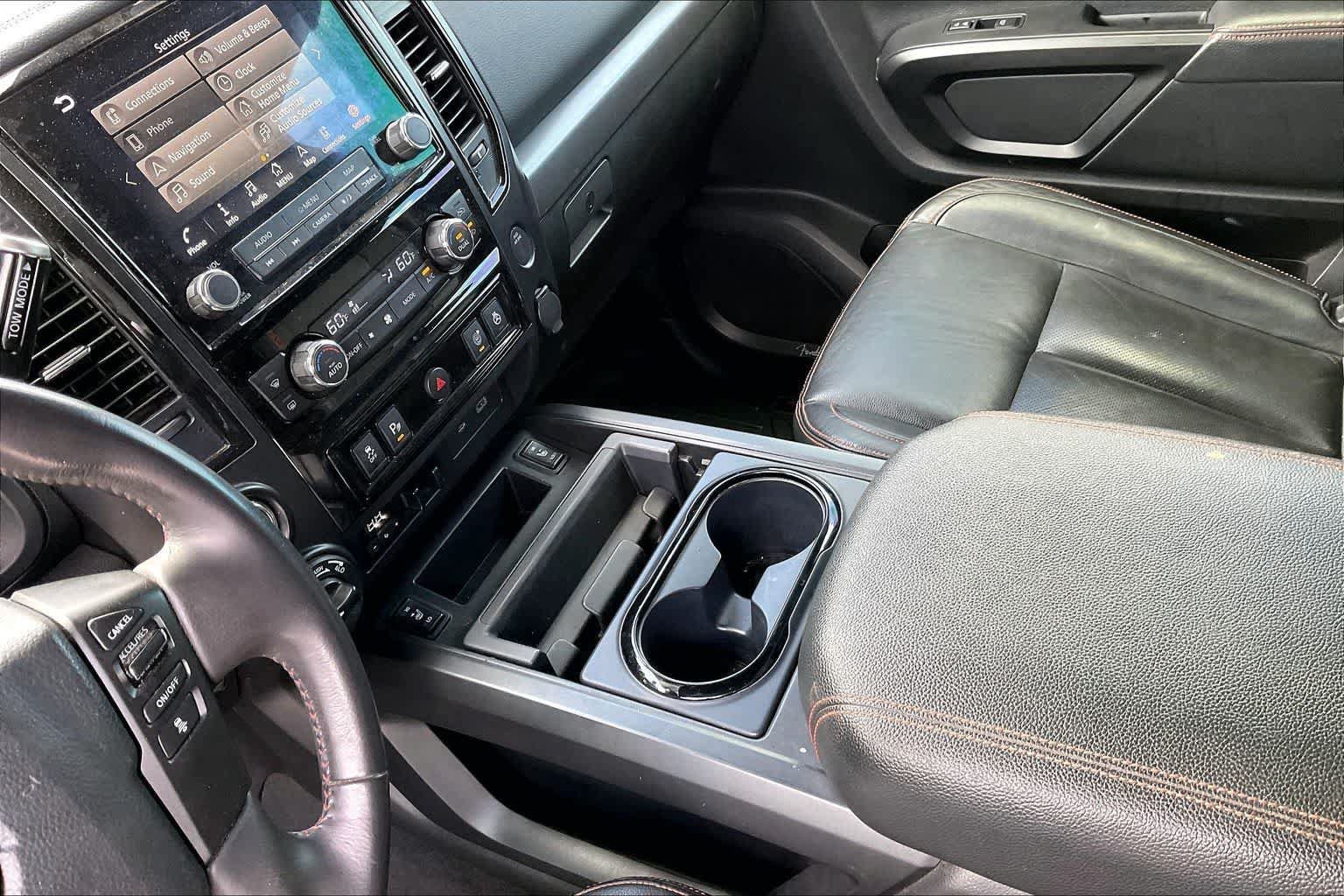 Used 2021 Nissan Titan PRO-4X w/ Pro-4x Convenience Package AWD/4WD image 16