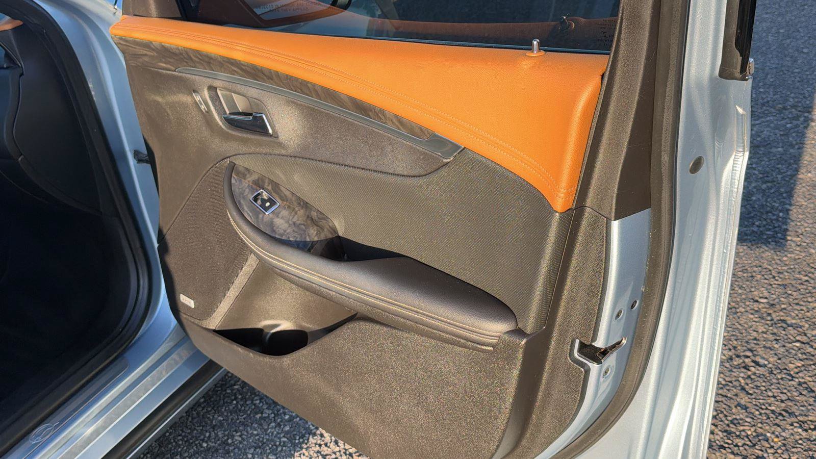 Used 2014 Chevrolet Impala LTZ FWD image 17