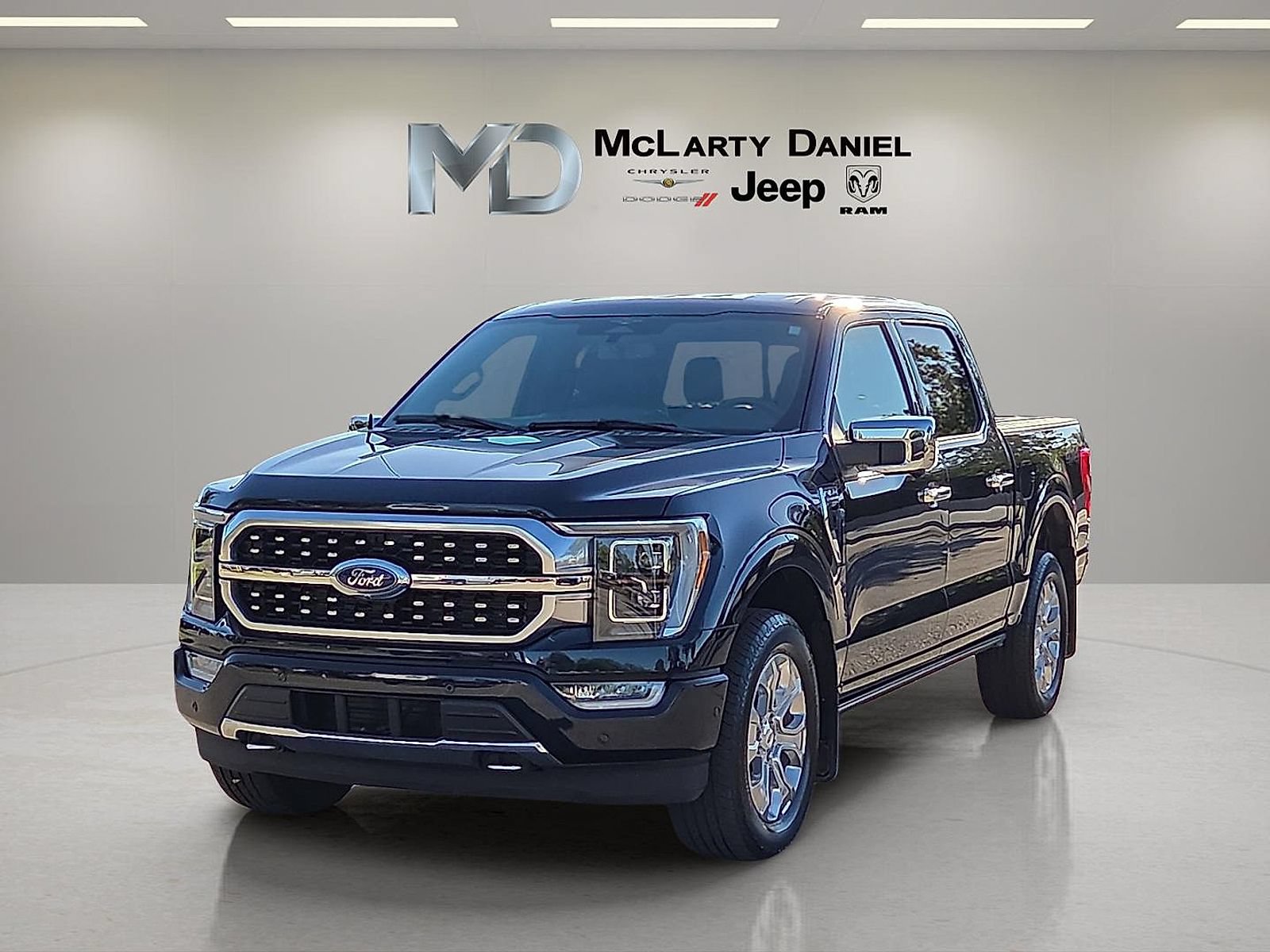 Used 2023 Ford F150 Platinum AWD/4WD image 2