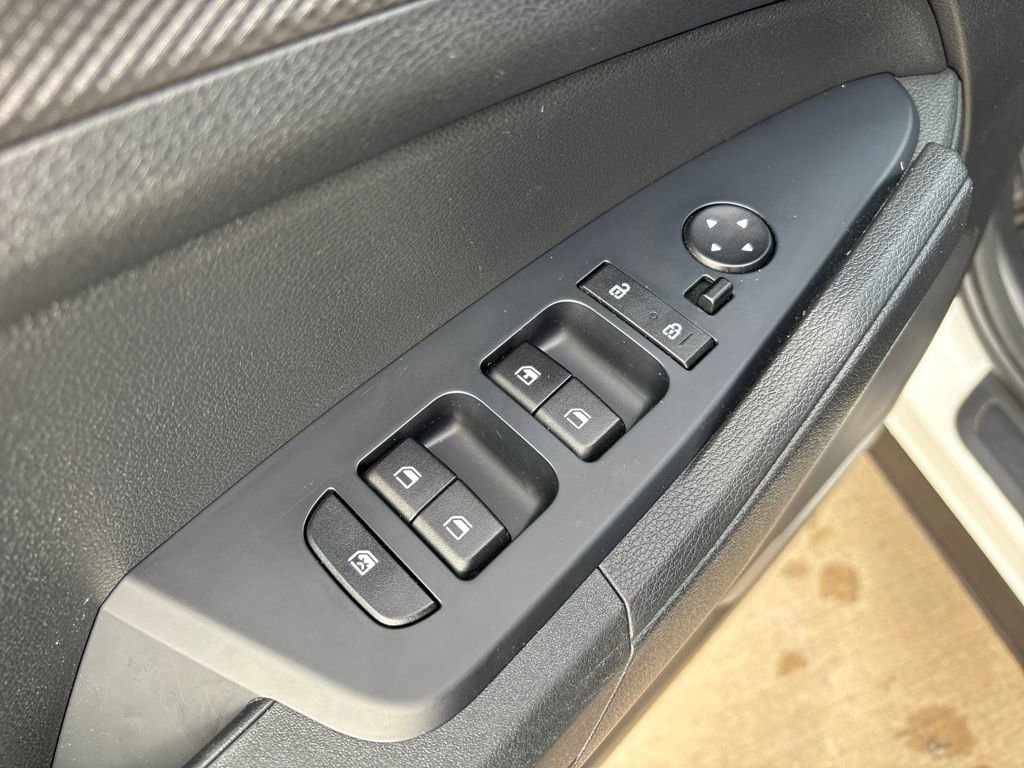 Used 2023 Kia Sportage LX image 16