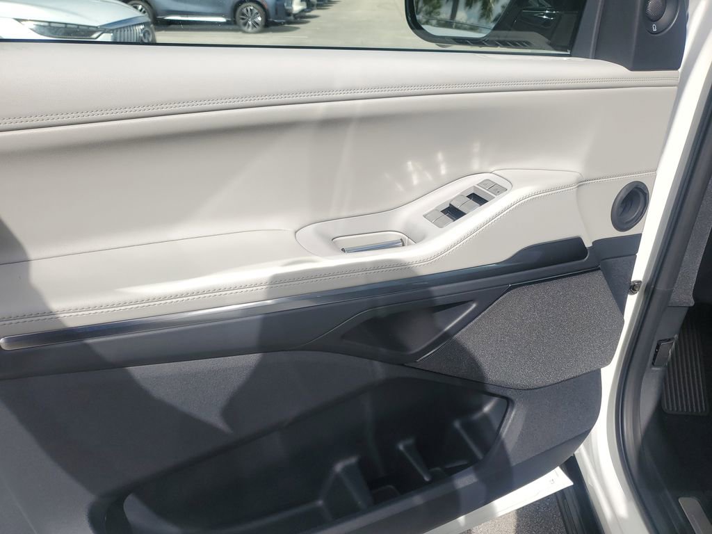 New 2025 Lincoln Navigator L Reserve image 17