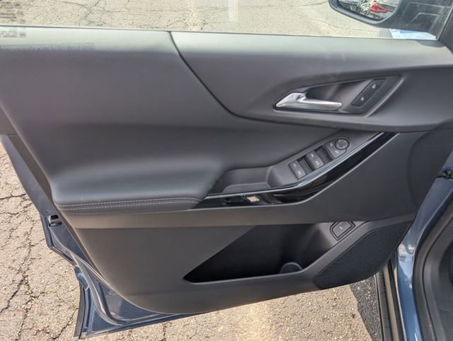 New 2026 Chevrolet Equinox LT w/ Convenience Package II AWD/4WD image 13