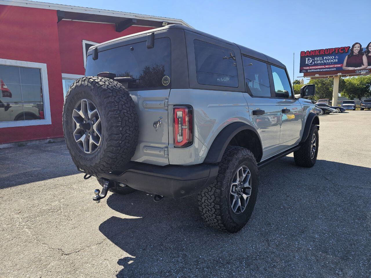 Used 2023 Ford Bronco Badlands image 10