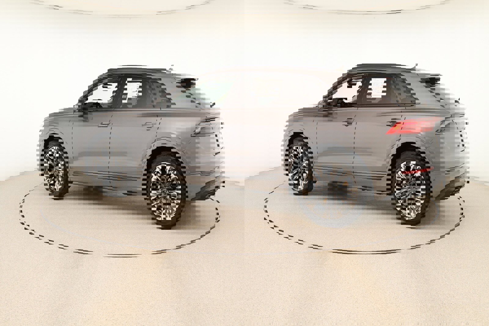 New 2025 Audi Q8 Premium Plus image 3