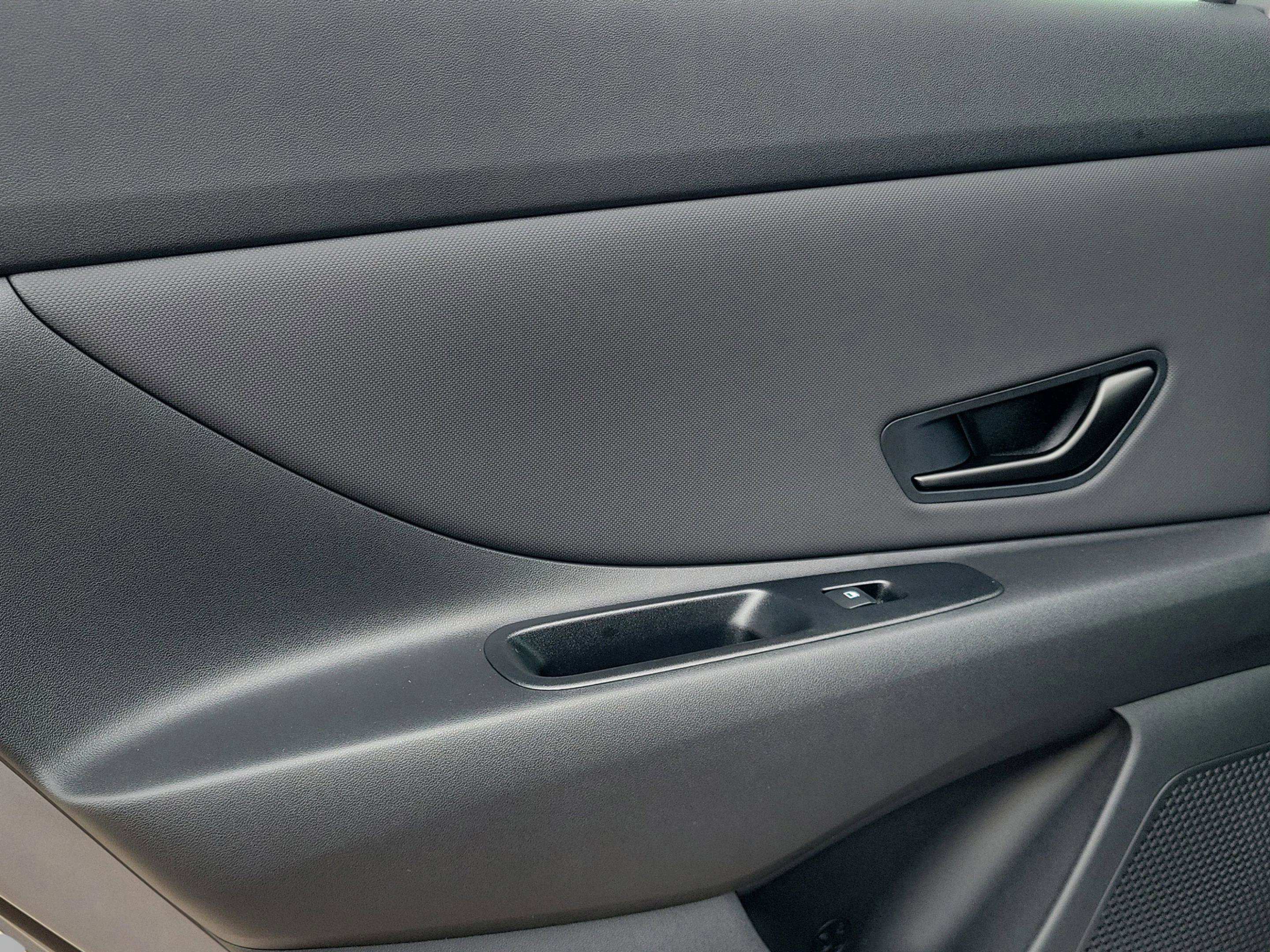 New 2026 Hyundai Elantra SEL Sport image 8