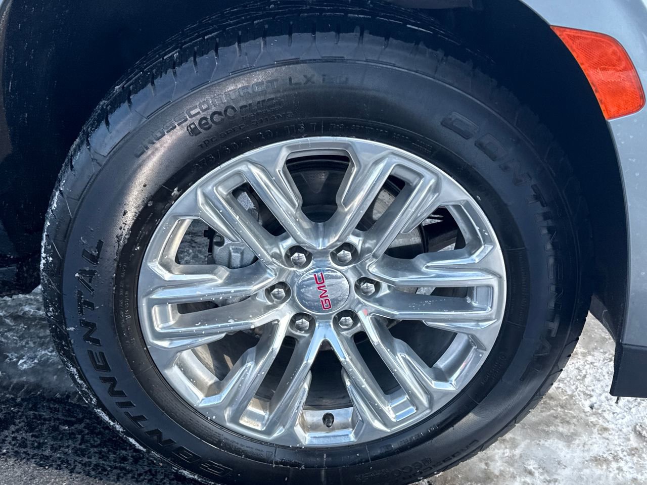 Used 2023 GMC Yukon SLT image 9