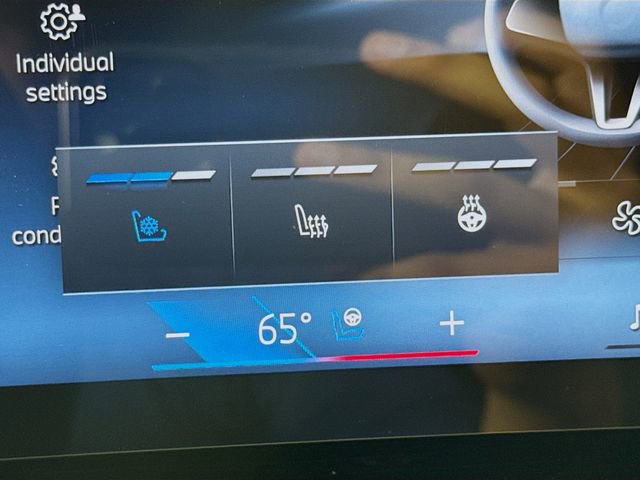 Used 2026 BMW 740i xDrive image 21