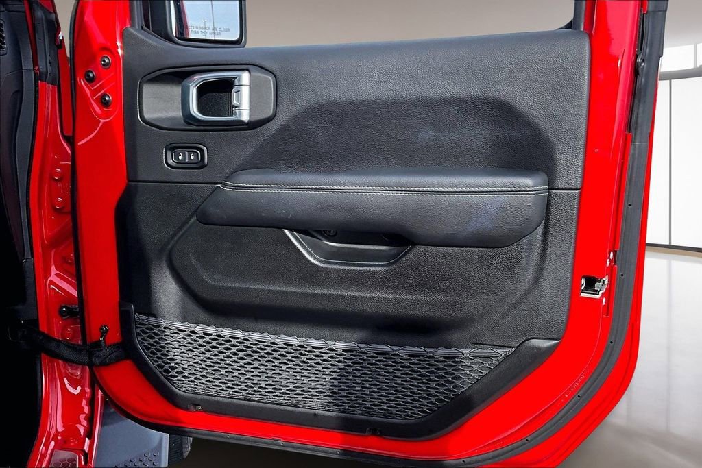 Used 2023 Jeep Wrangler Unlimited Sahara image 19