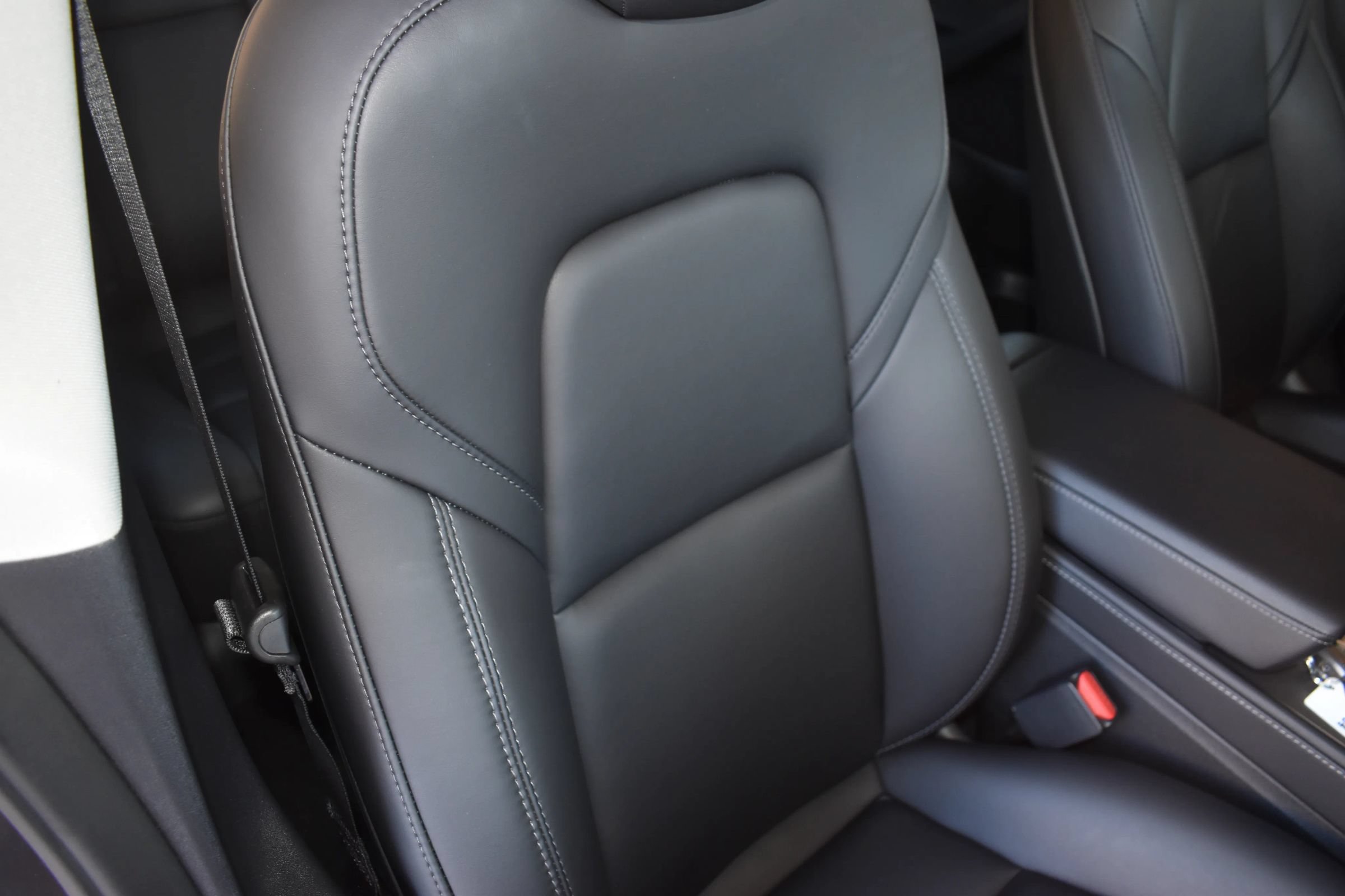 Used 2023 Tesla Model 3 Standard Range RWD image 13