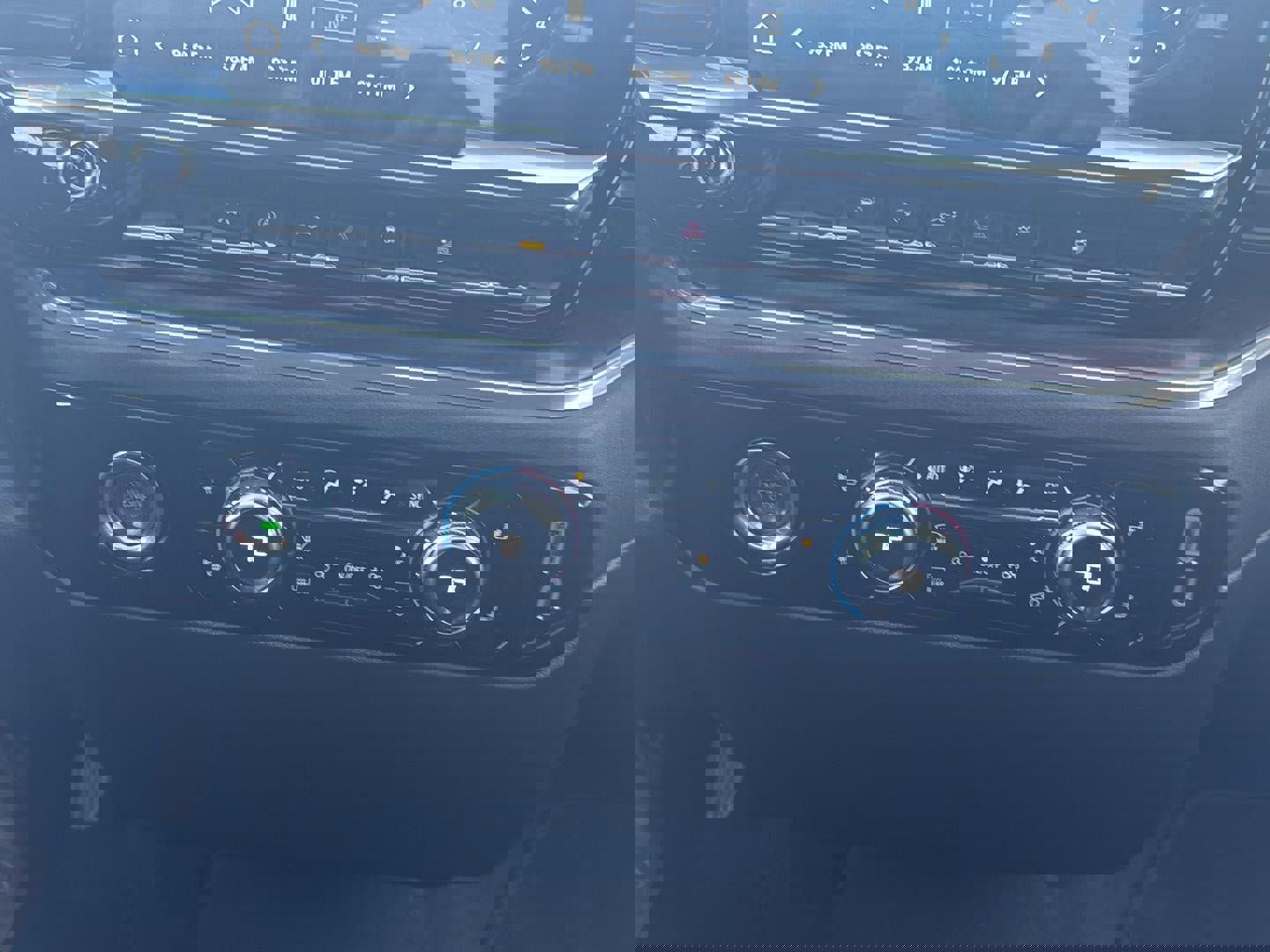 Used 2024 GMC Sierra 1500 SLT image 19