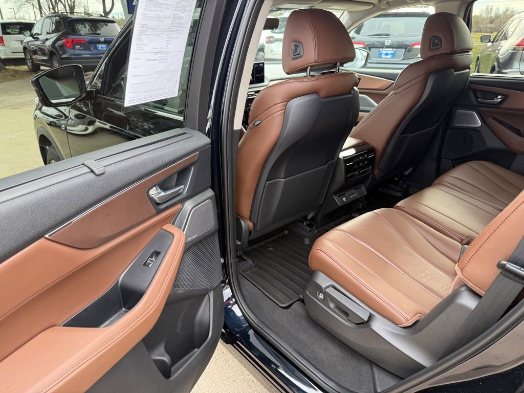 Certified 2025 Acura MDX w/ Technology Package image 13