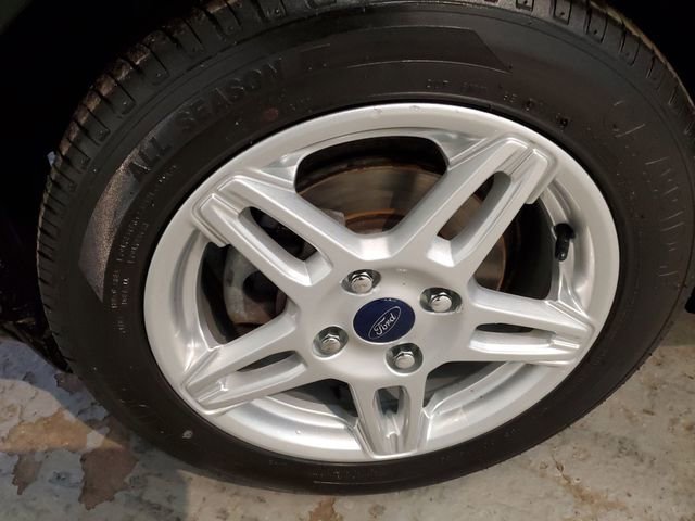 Used 2017 Ford Fiesta SE image 28