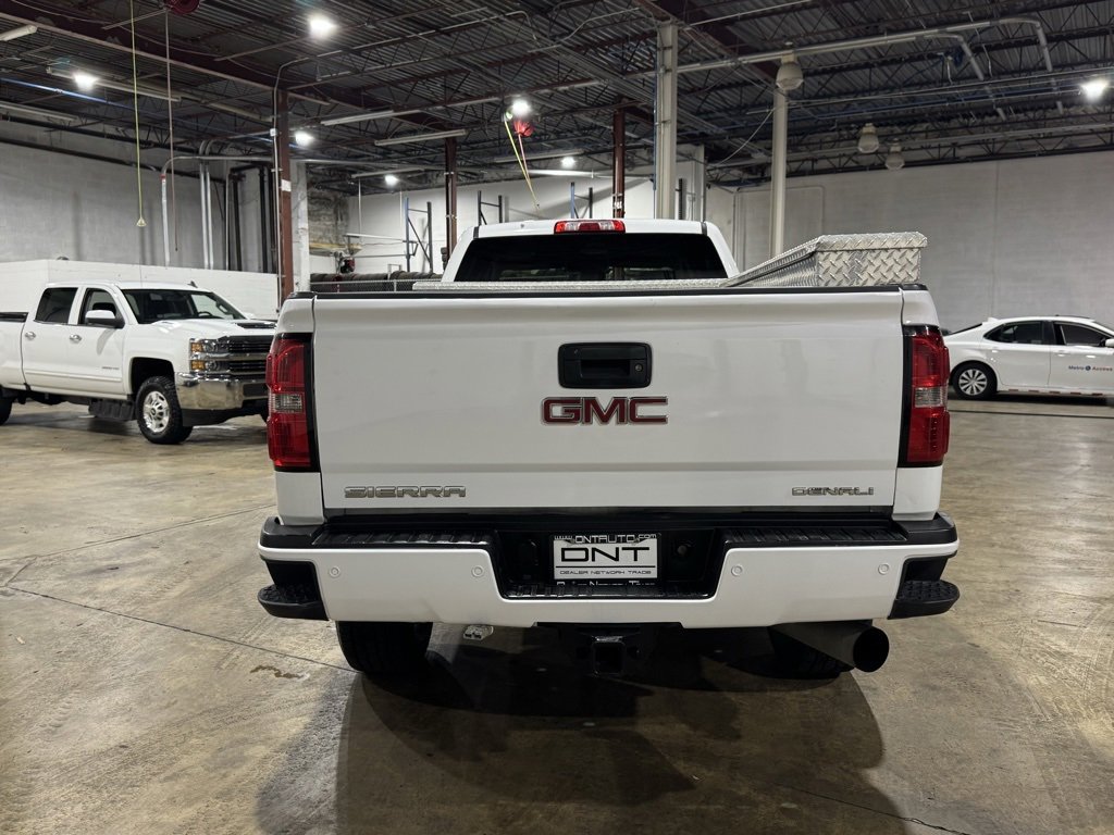 Used 2015 GMC Sierra 3500 Denali image 9