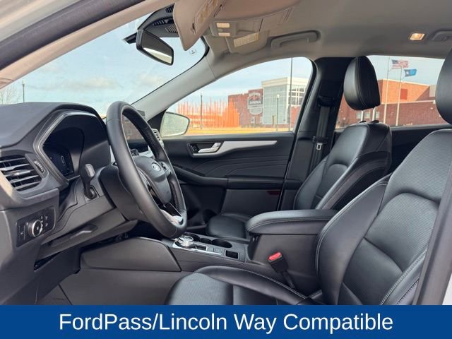 Used 2025 Ford Escape Platinum AWD/4WD image 8