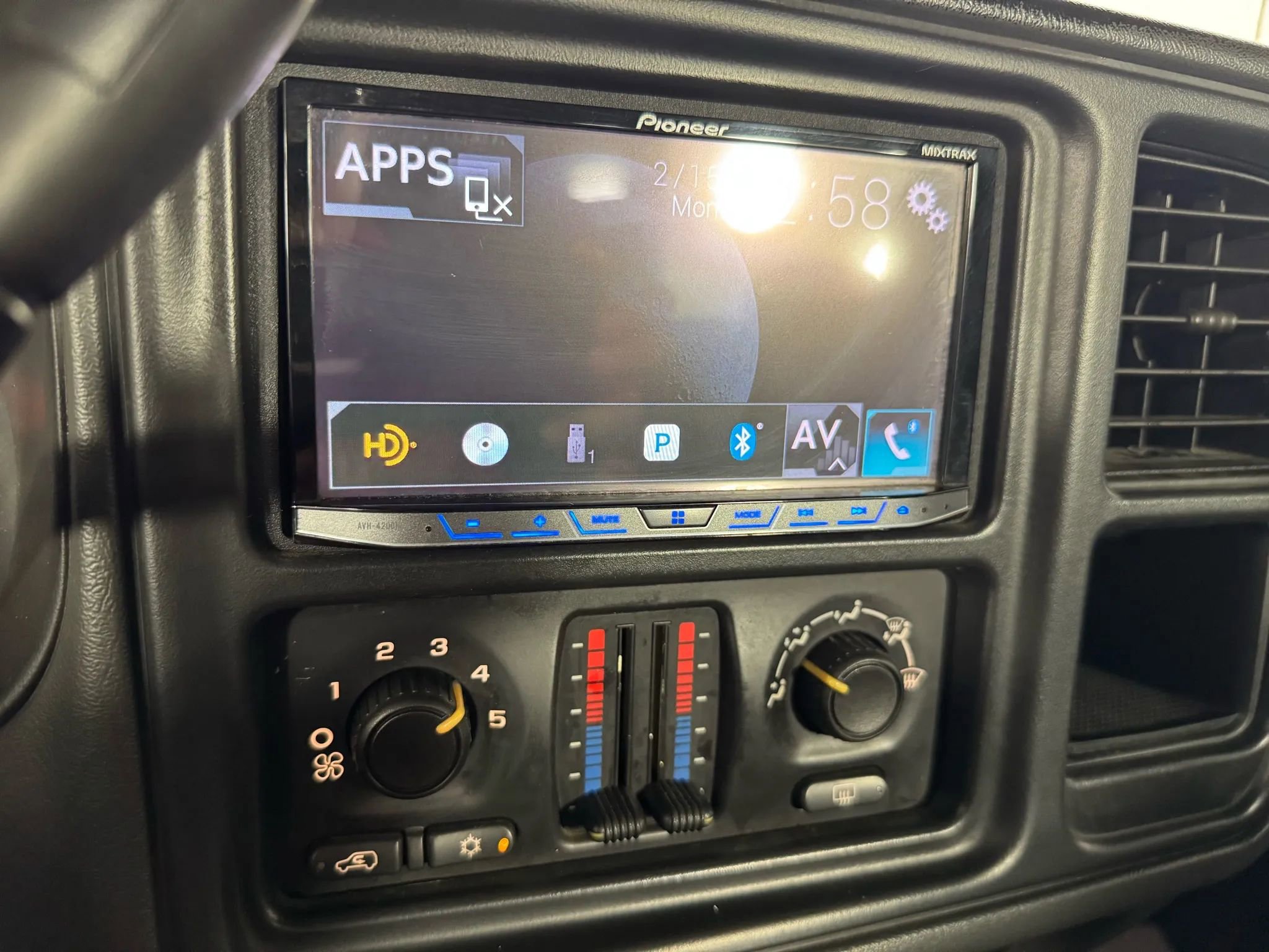 Used 2006 Chevrolet Silverado 1500 LT w/ Light Duty Power Package image 17