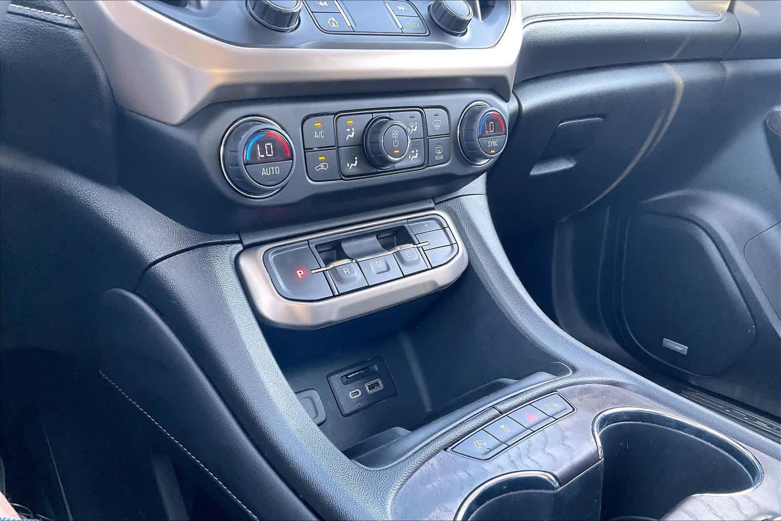 Certified 2023 GMC Acadia Denali w/ Denali Technology Package FWD image 30