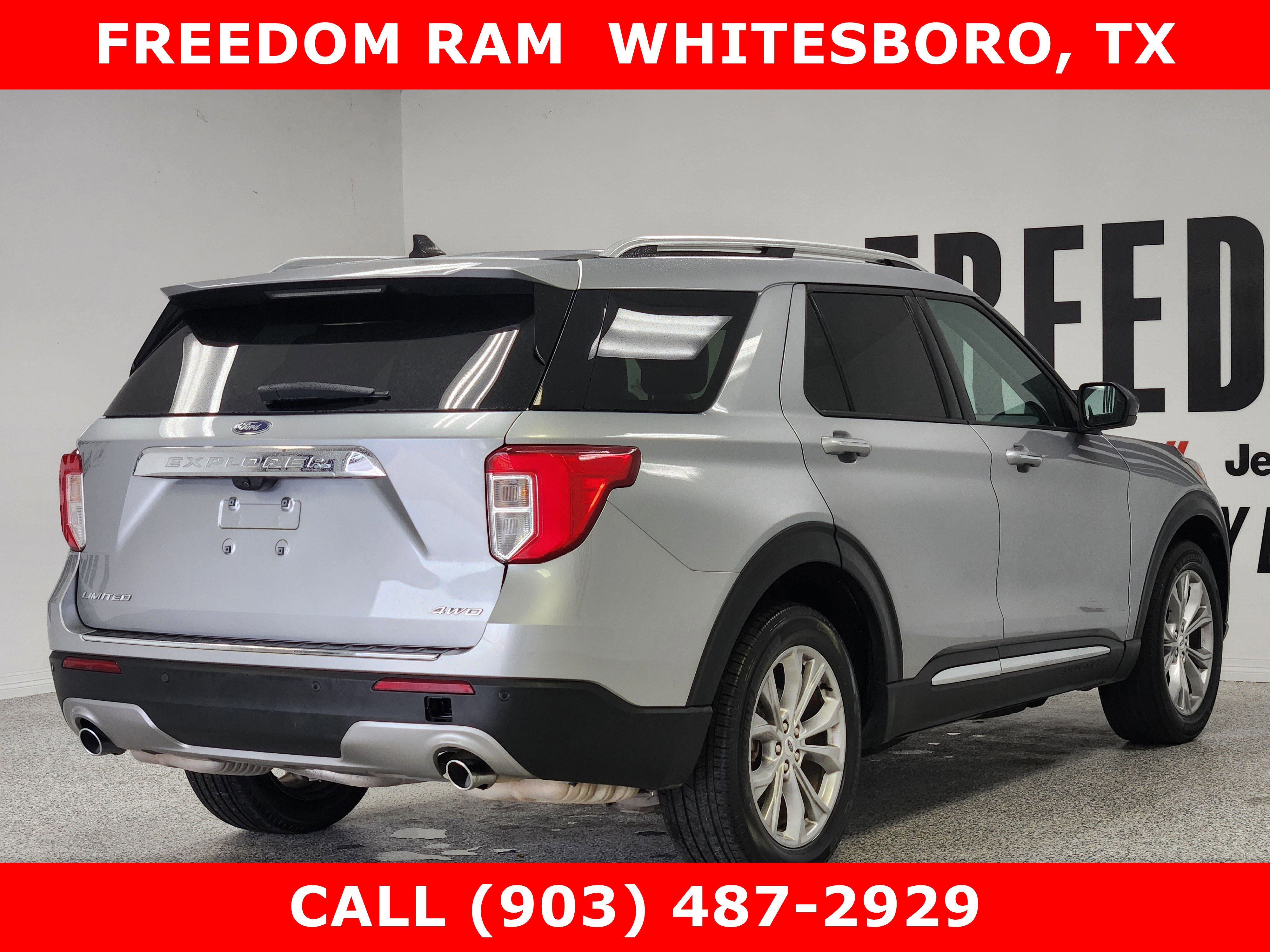 Used 2024 Ford Explorer Limited AWD/4WD image 4
