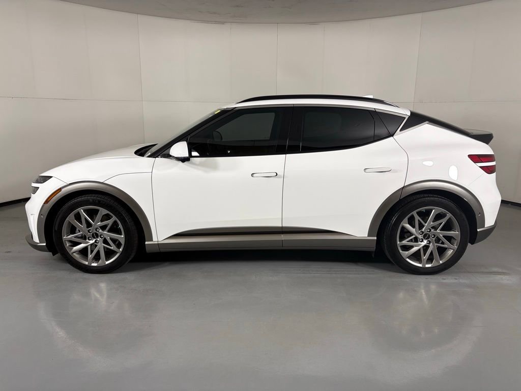 Used 2023 Genesis GV60 Advanced image 6