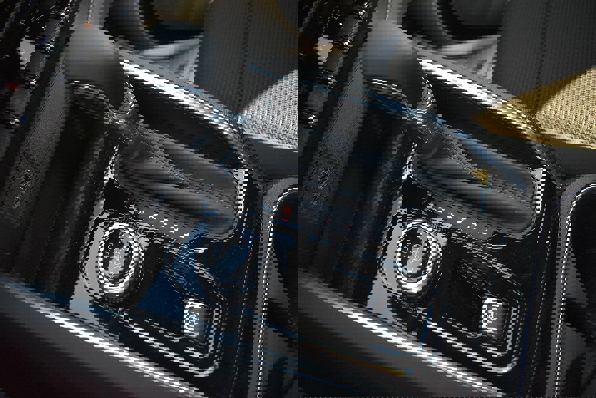 New 2026 GMC Canyon Elevation w/ Convenience Package image 29