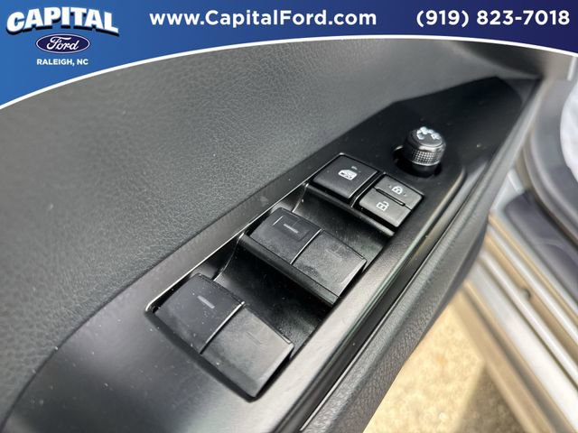 Used 2025 Toyota Camry SE FWD image 20