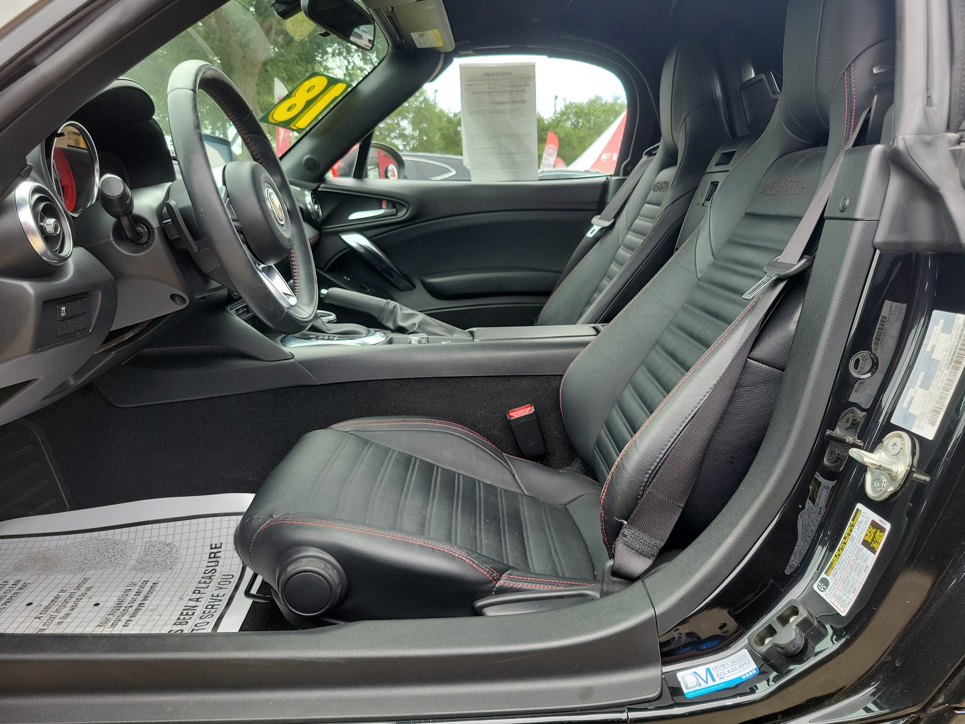 Used 2018 FIAT 124 Spider Abarth w/ Navigation & Sound Group RWD image 9