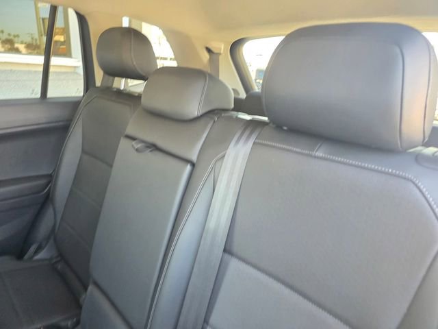 Used 2018 Volkswagen Tiguan SE FWD image 10