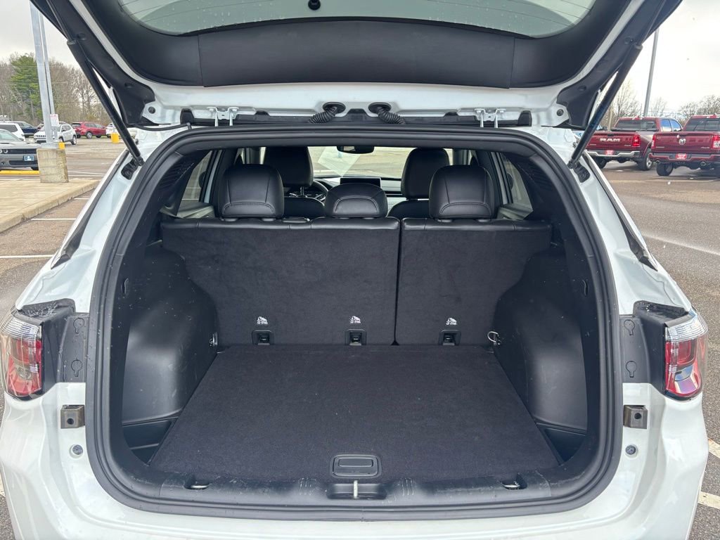 Used 2023 Jeep Compass Latitude image 9