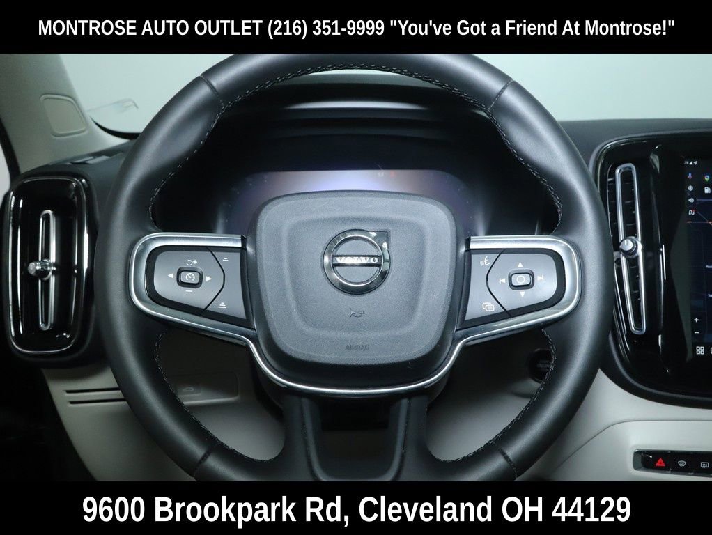 Used 2023 Volvo XC40 B5 Plus w/ Climate Package image 33