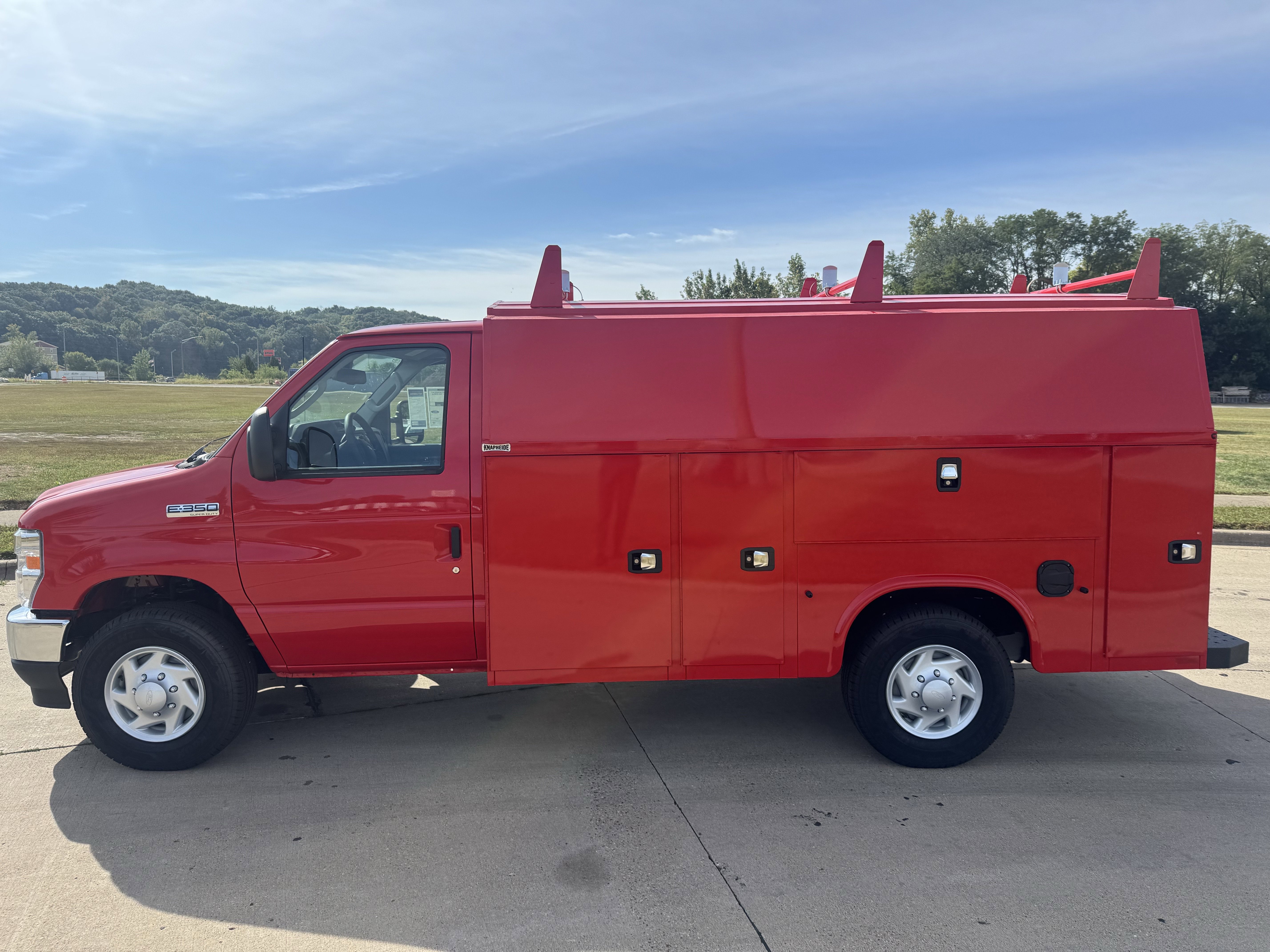 New 2026 Ford E-350 and Econoline 350 Super Duty w/ Power Equipment Group image 8