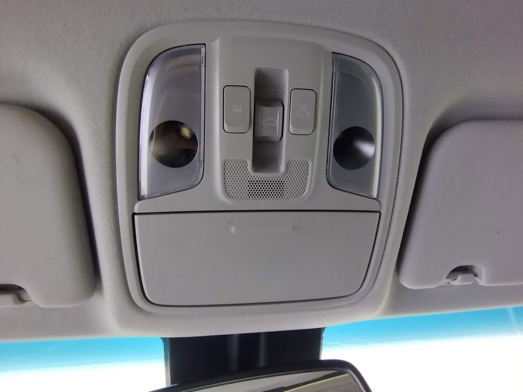 Used 2022 Kia Niro EX Premium image 33