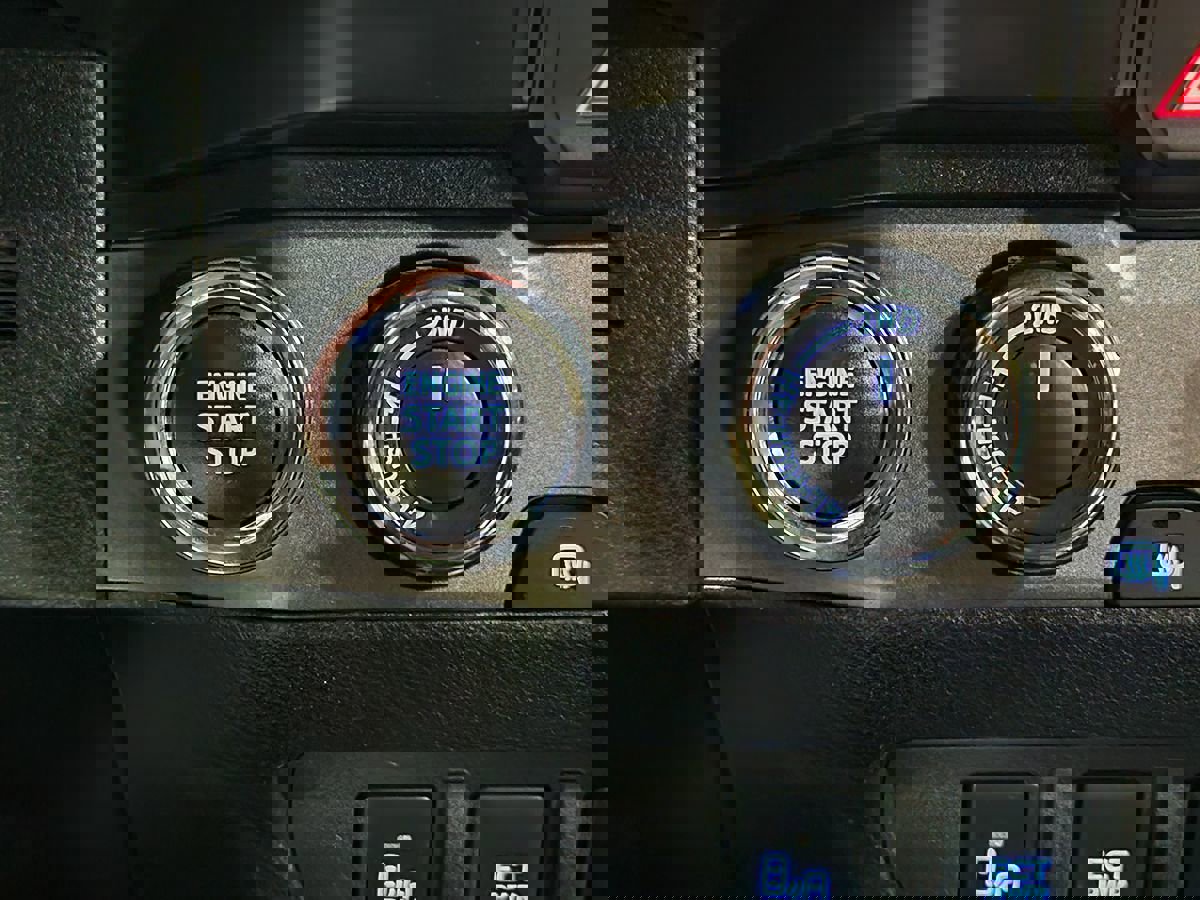 Used 2021 Toyota Tacoma TRD Sport w/ Technology Package image 41