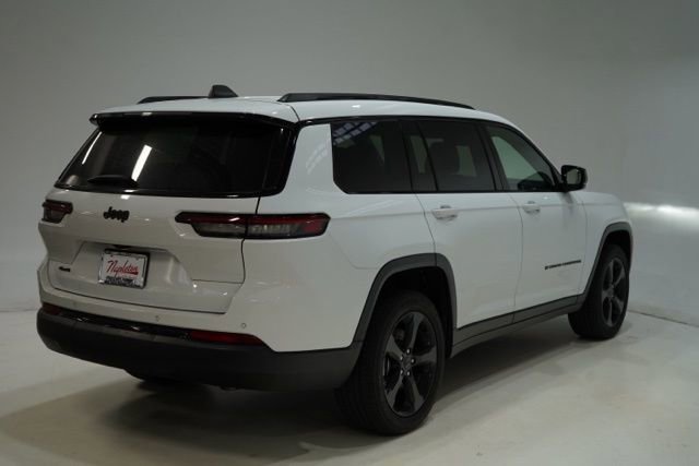 Used 2023 Jeep Grand Cherokee L Altitude image 8