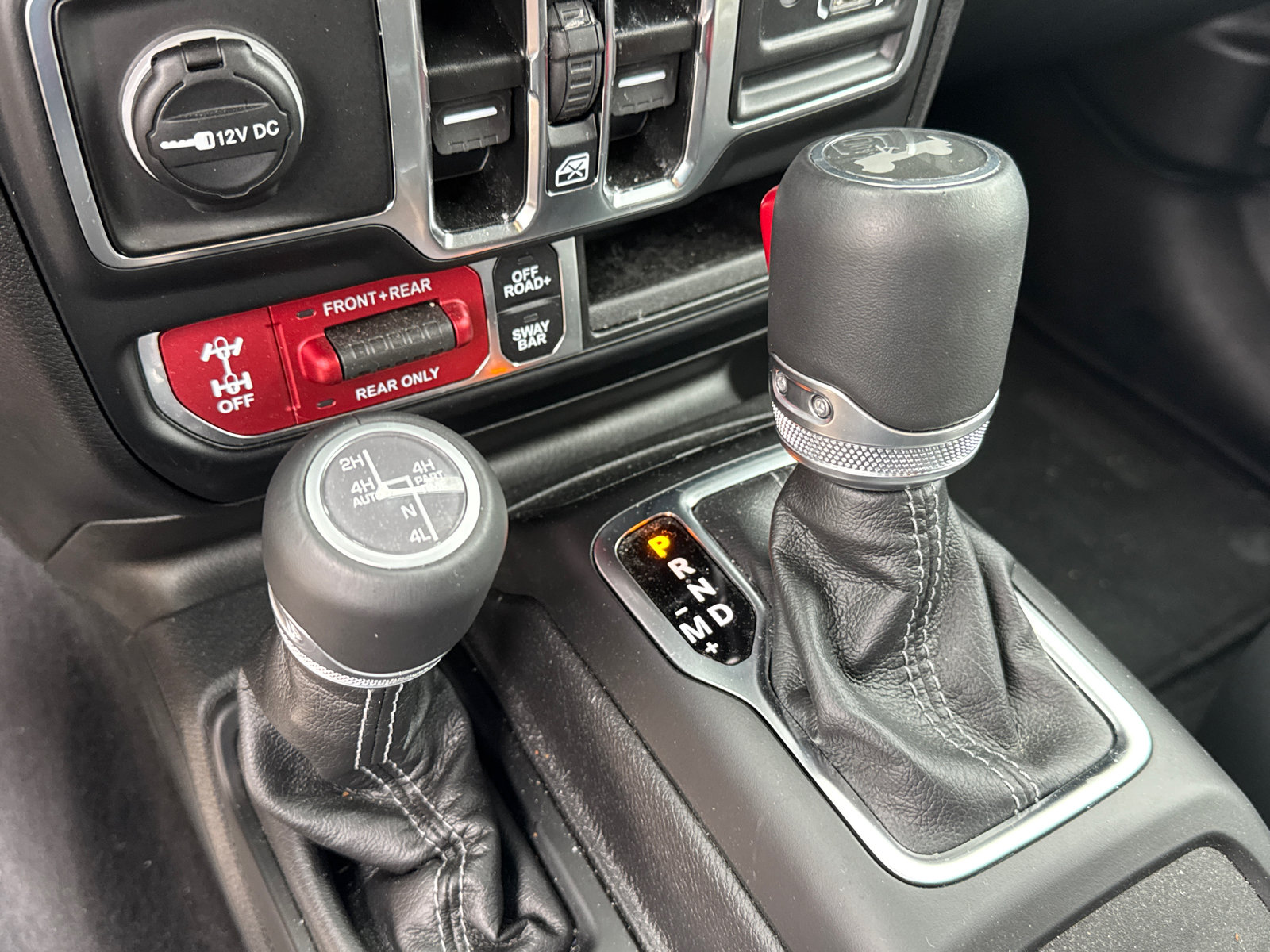 Used 2026 Jeep Wrangler Unlimited Rubicon AWD/4WD image 34
