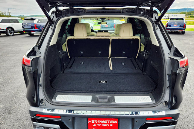 Used 2022 INFINITI QX60 Luxe w/ Cargo Package AWD/4WD image 30