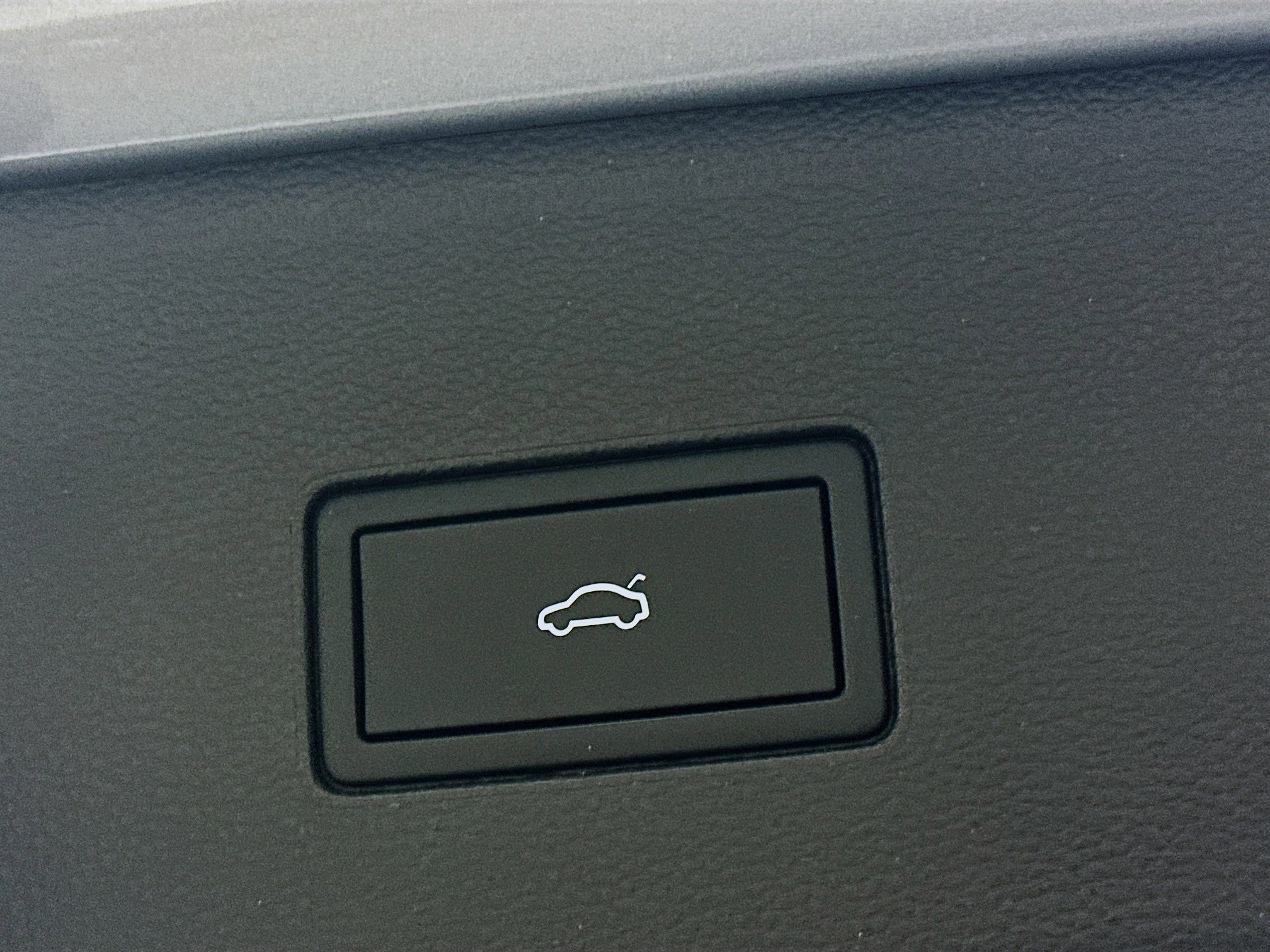 Used 2025 Volkswagen Atlas SE image 29