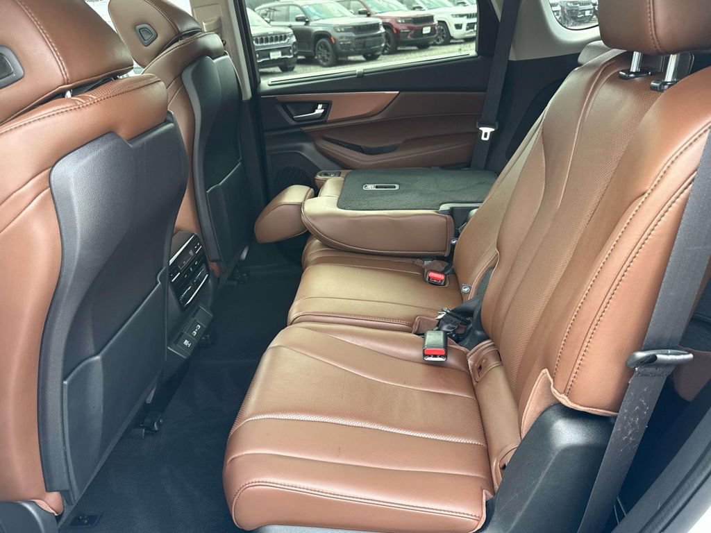Used 2022 Acura MDX w/ Technology Package AWD/4WD image 19
