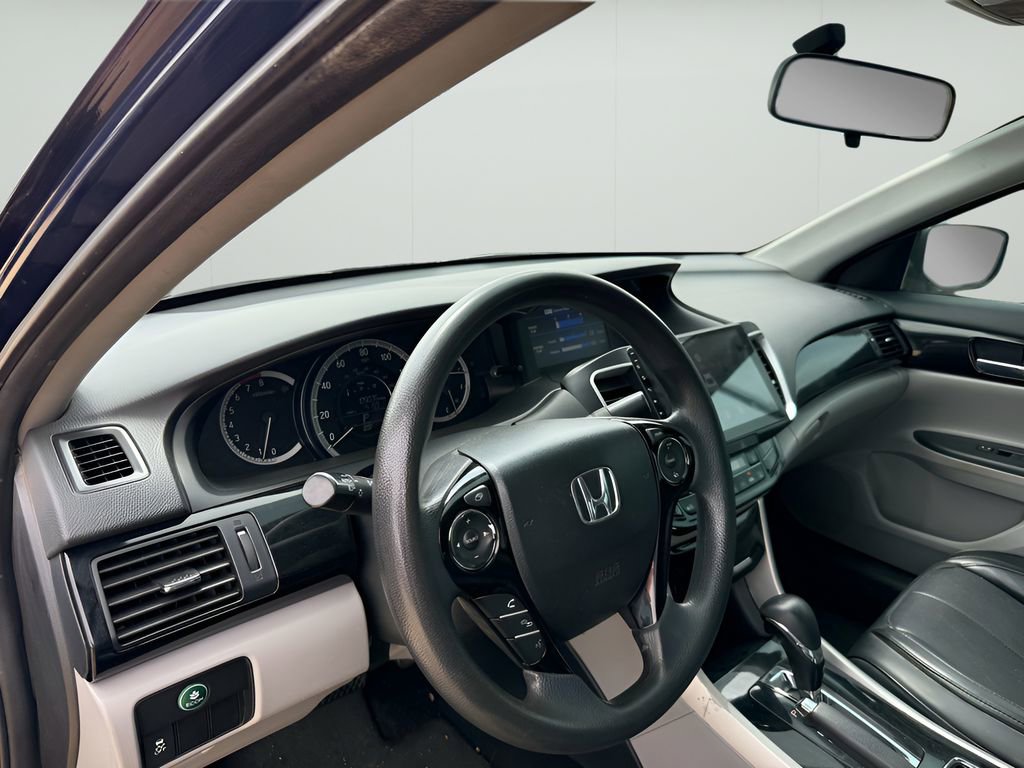 Used 2016 Honda Accord LX image 6