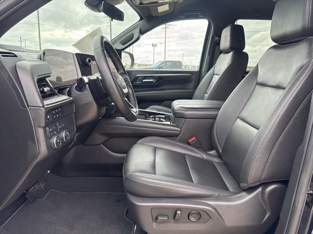 Used 2025 Chevrolet Tahoe LT AWD/4WD image 2