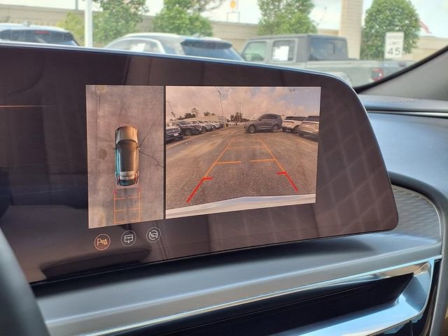 Used 2024 Cadillac Lyriq Luxury w/ Nappa Leather Package AWD/4WD image 16