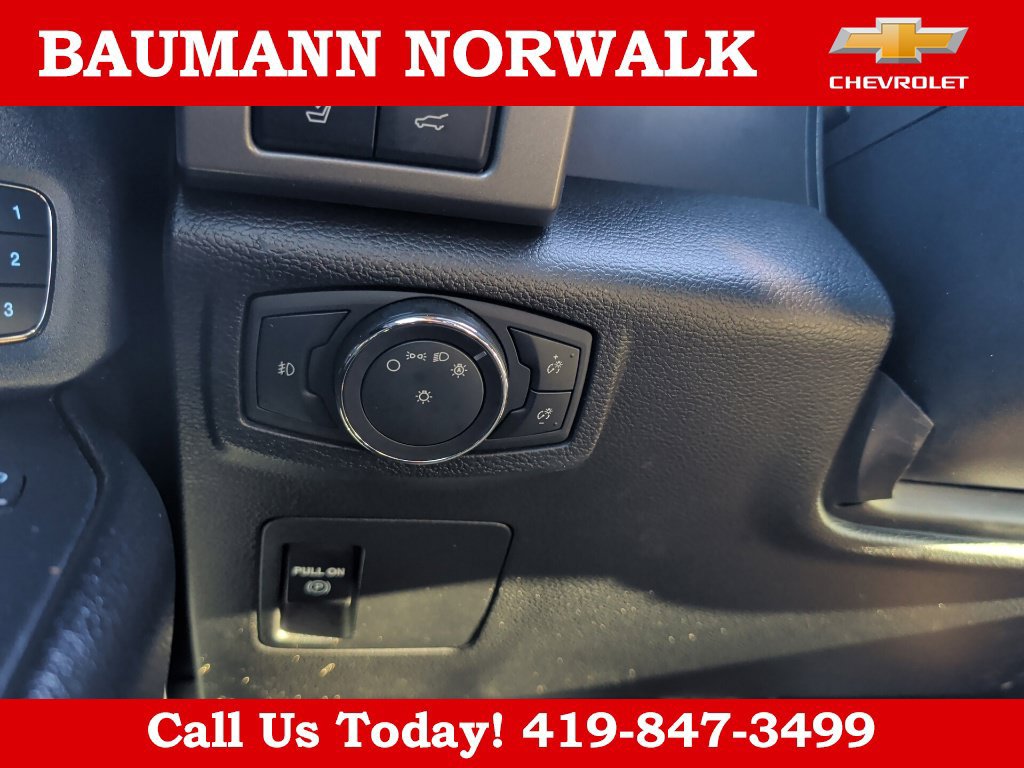 Used 2020 Ford Expedition XLT w/ Equipment Group 202A AWD/4WD image 23