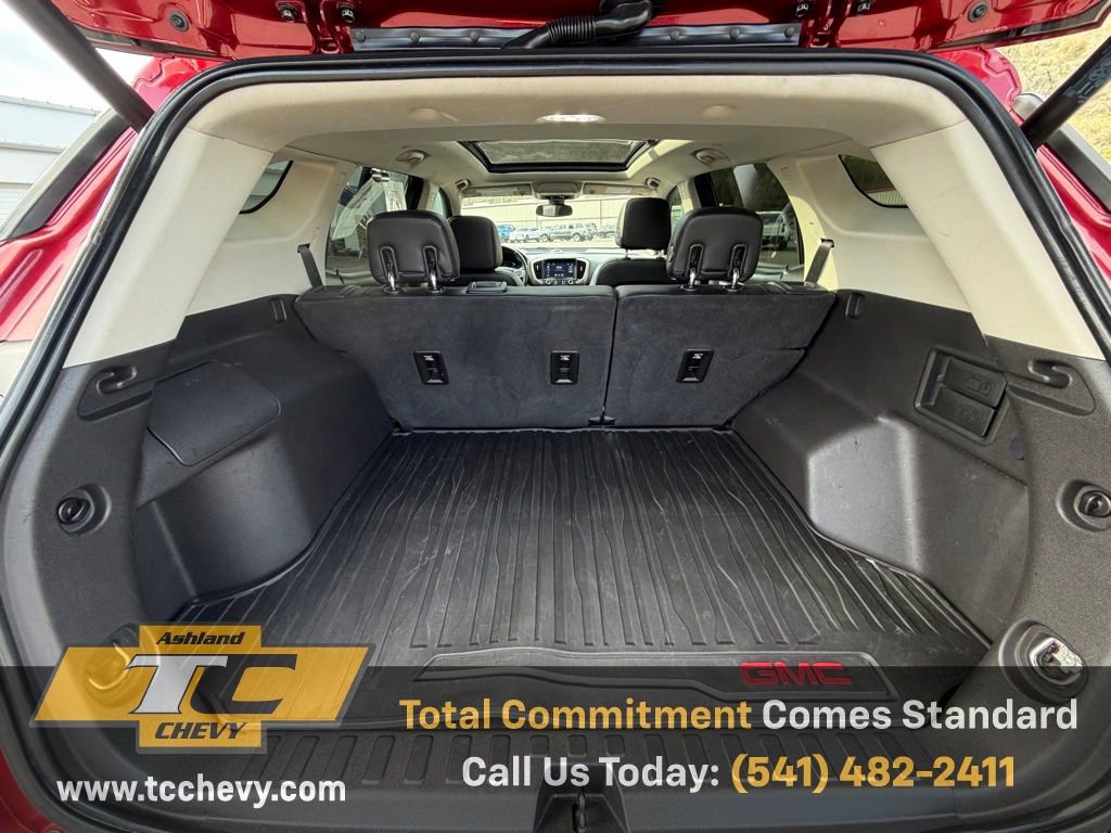 Used 2019 GMC Terrain Denali w/ Advanced Safety Package image 13