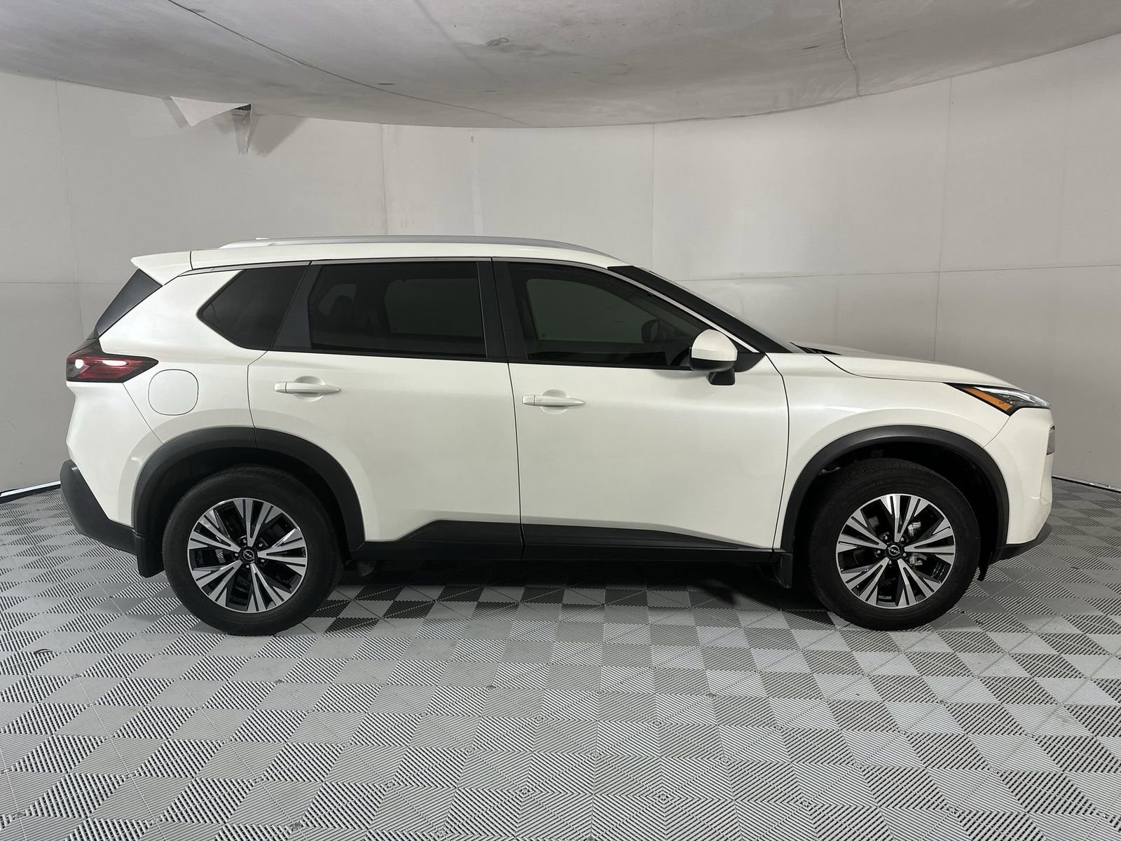 Certified 2023 Nissan Rogue SV w/ SV Premium B Package image 9