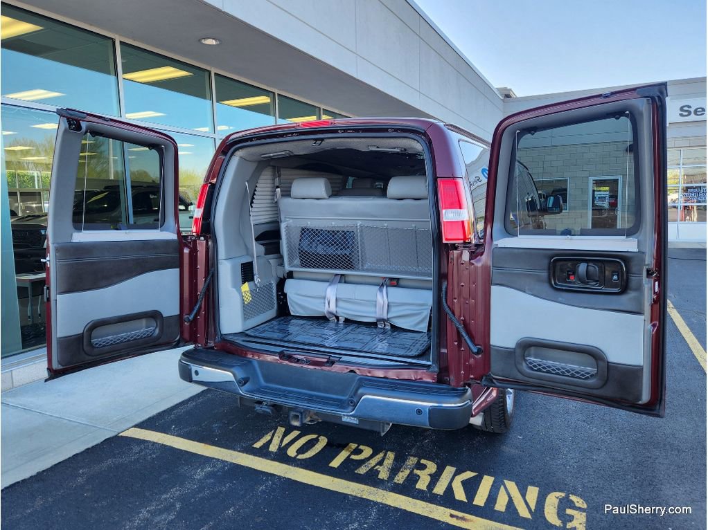 Used 2021 Chevrolet Express 3500 LS w/ Chrome Appearance Package image 19