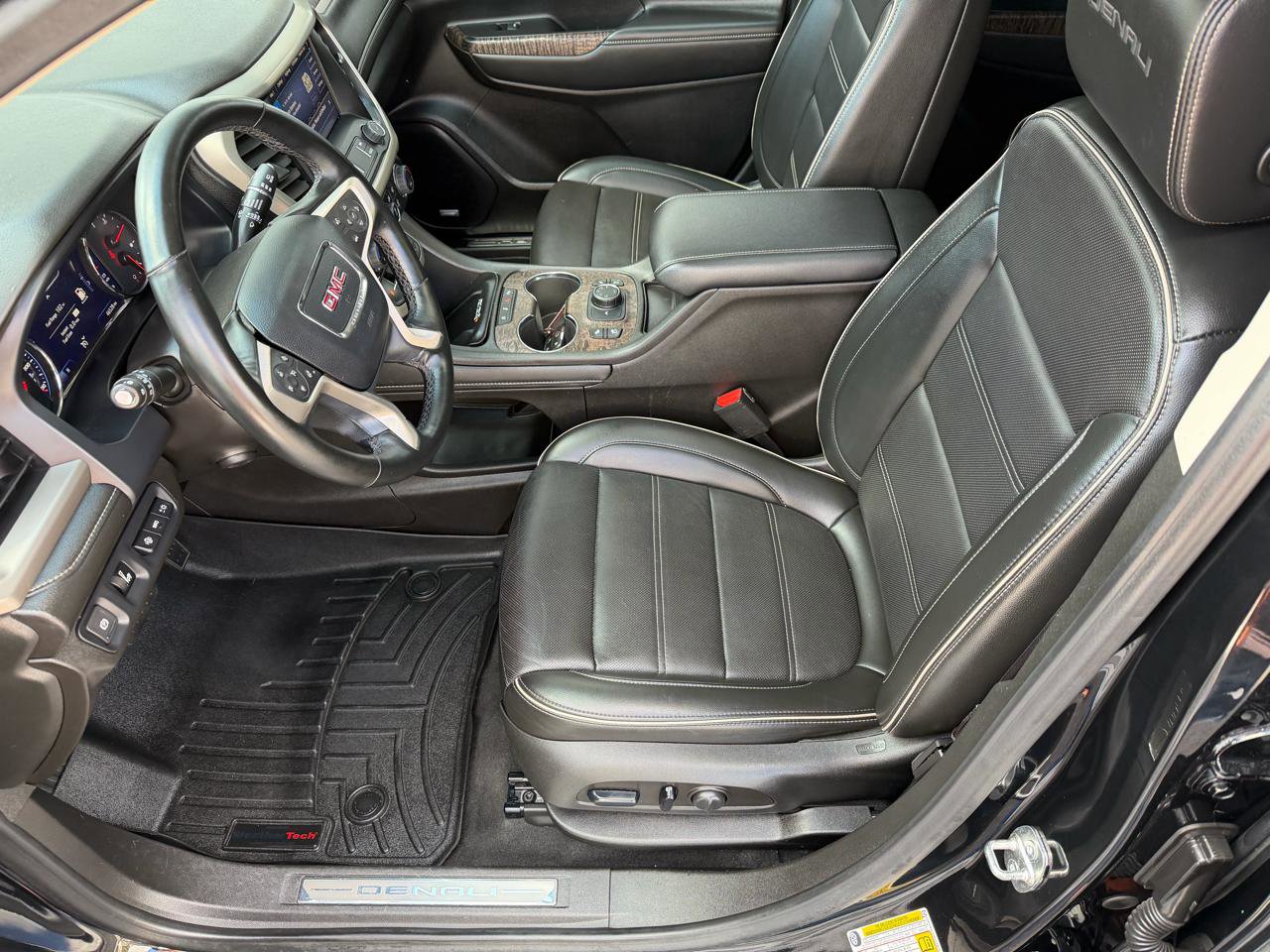 Used 2023 GMC Acadia Denali w/ Denali Ultimate Package image 9