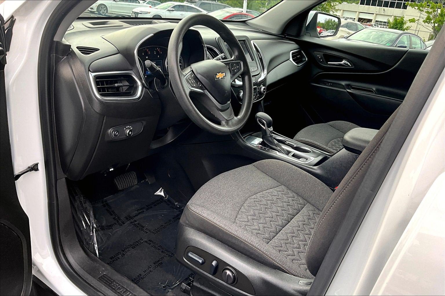 Used 2023 Chevrolet Equinox LT FWD image 13