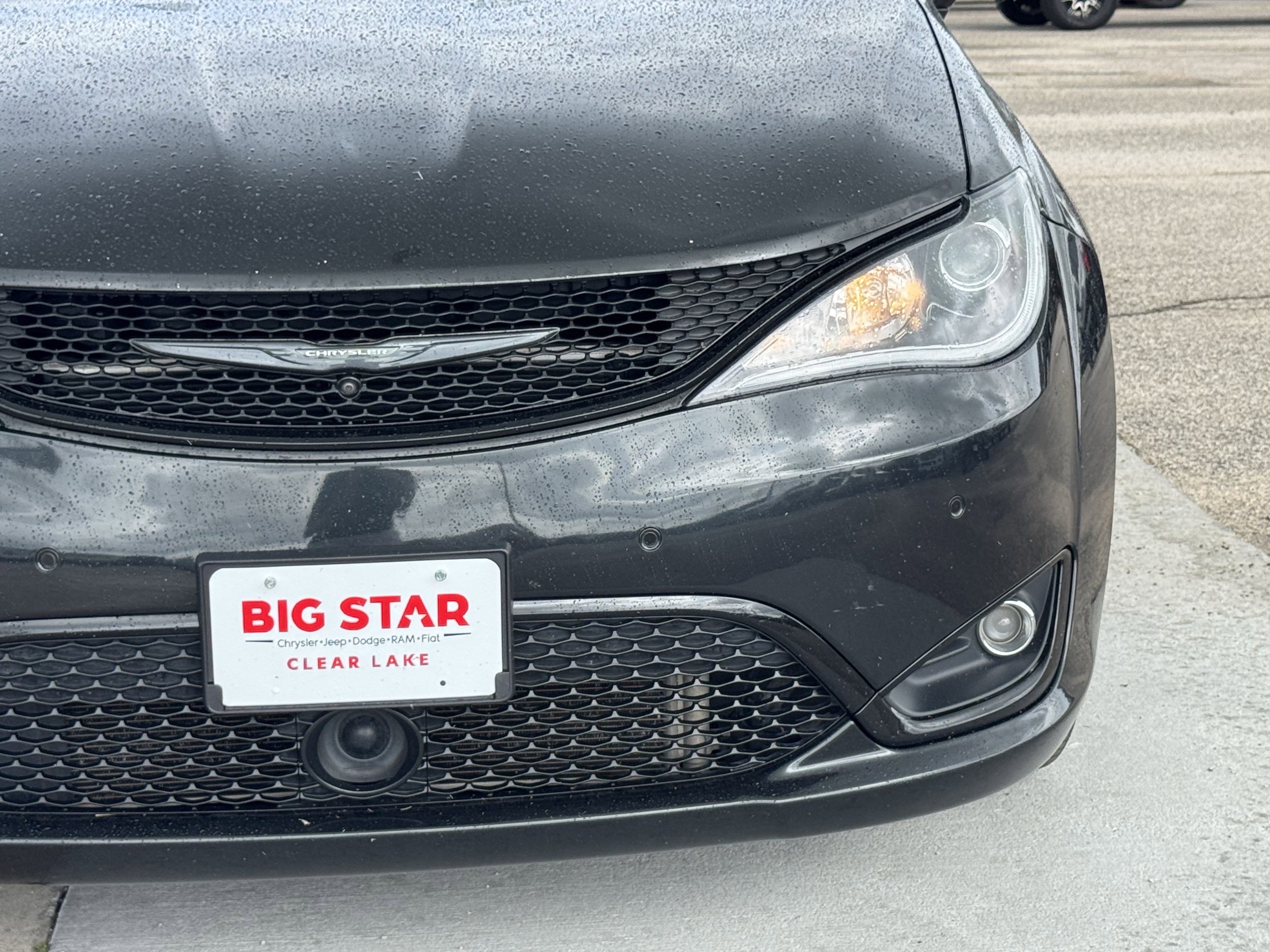 Used 2019 Chrysler Pacifica Touring-L Plus w/ Advanced Safetytec Group FWD image 5